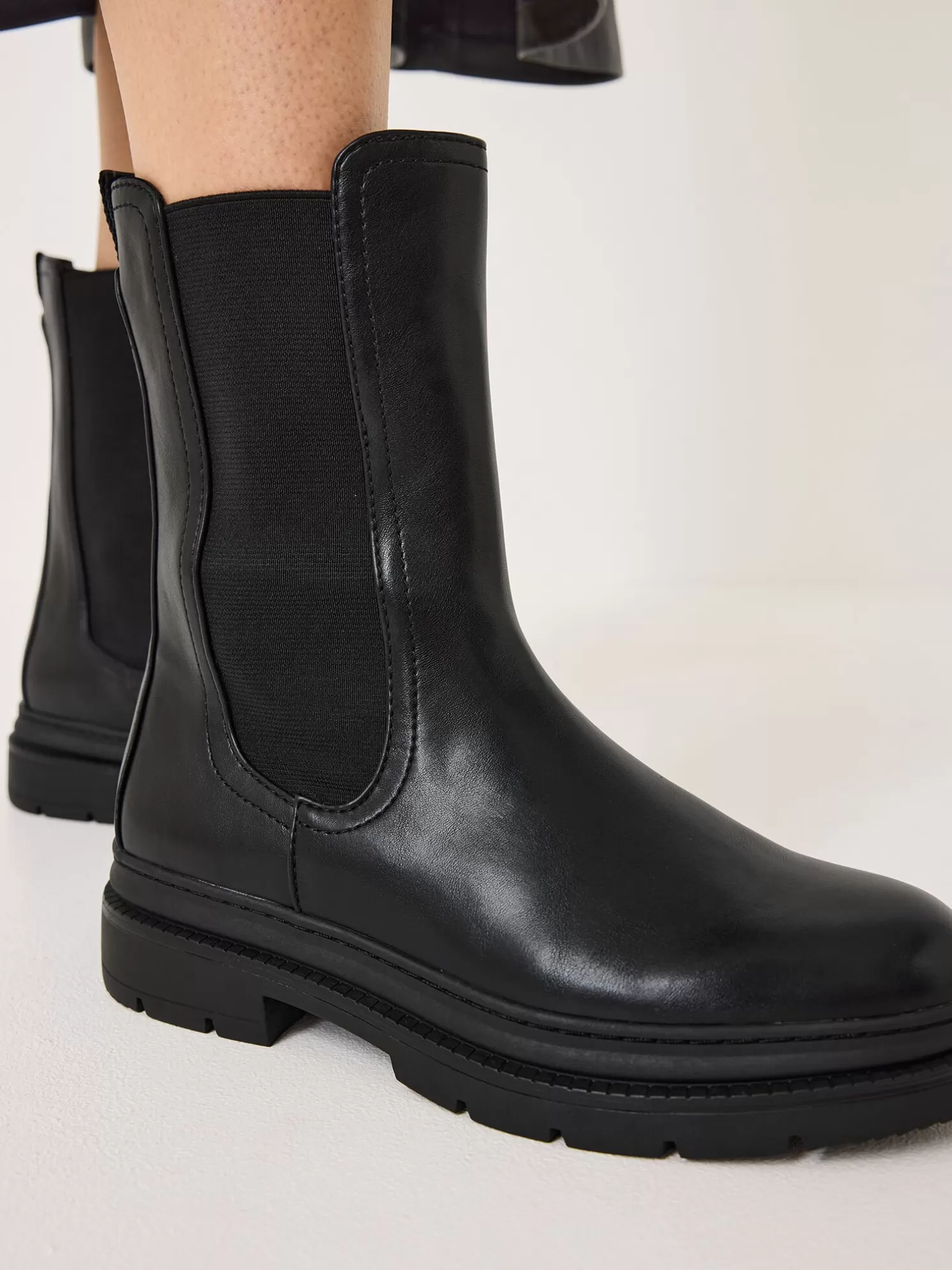 Tamaris Chelsea Boot - schwarz